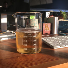 Load image into Gallery viewer, Afternoon Champagne Beaker